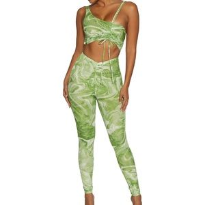 Naked wardrobe NWT Set in green
